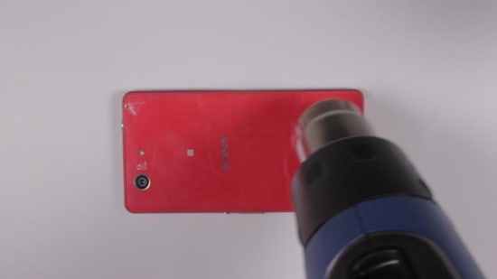 sony-xperia-z3-compact-akku-reparaturanleitung-schritt-0-backcover-erwaermen