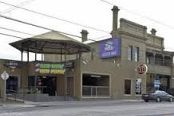 Croxton Park Hotel