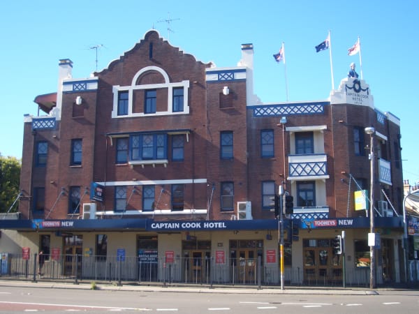 Captain Cook Hotel