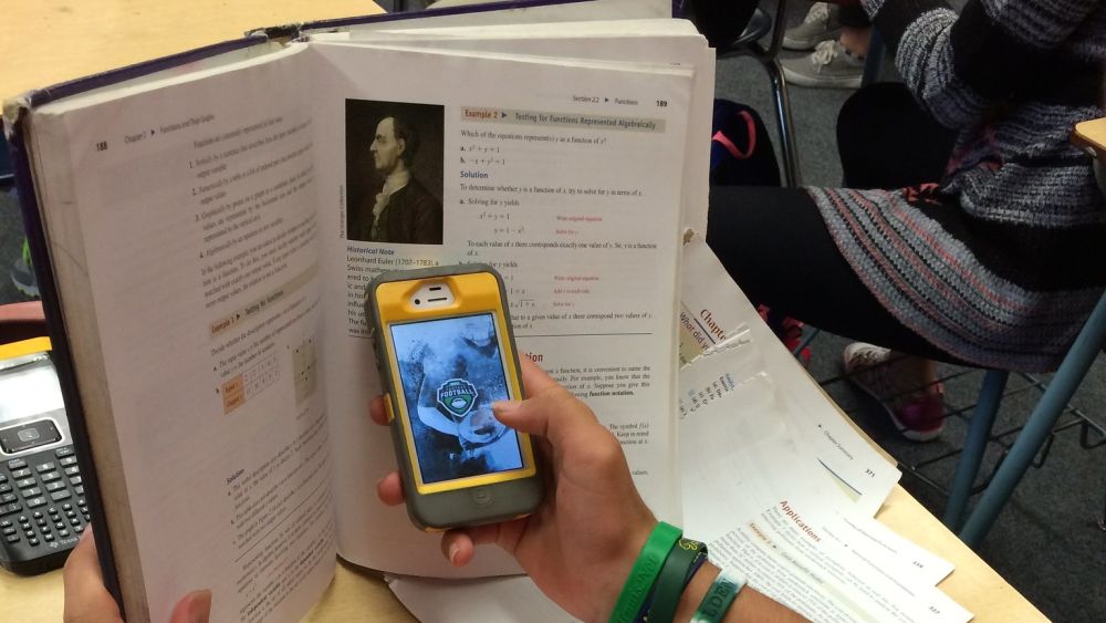 Should Cell Phones Be Allowed in Classrooms?