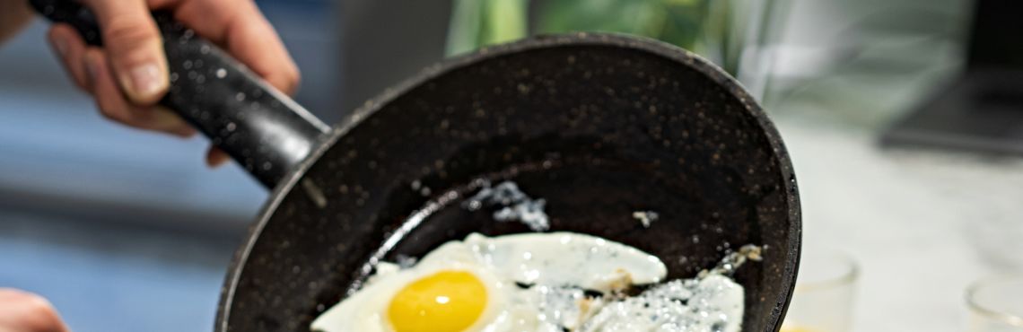 Nonstick Pans - Are You Cooking Healthy Food in a Toxic Pan?