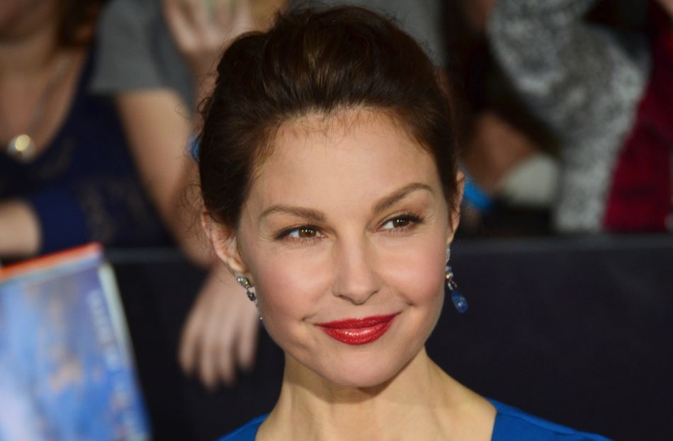 Ashley Judd Has a Bad Case of Puppy Love