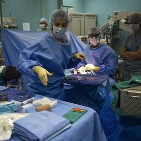 Nurse during surgery 