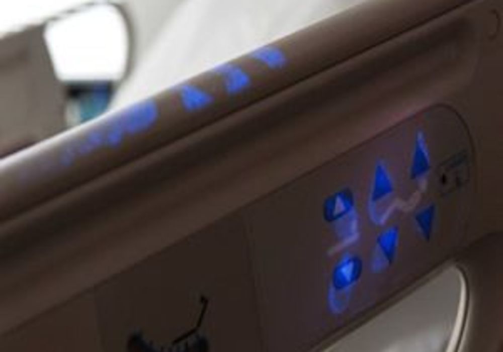 UV Light Robot Can Help Stop Spread of Superbugs in Hospital Rooms 