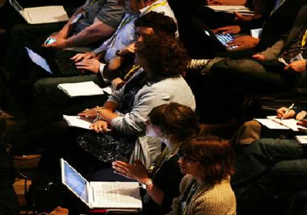 Tweeting at Medical Conferences: Impact on Speakers&#039; Presentations 
