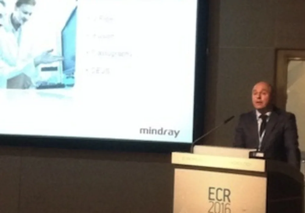 Willy Luiten, Director of Marketing Ultrasound Europe, introducing the speakers at the Mindray Symposium in Vienna