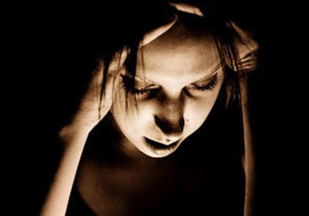 CV Event Risk Climbs in Women With Migraine