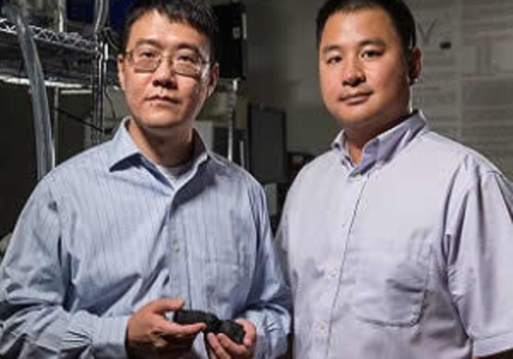 Zhen Qian, chief of Cardiovascular Imaging Research at Piedmont Heart Institute, and Kan Wang, a researcher at Georgia Tech.