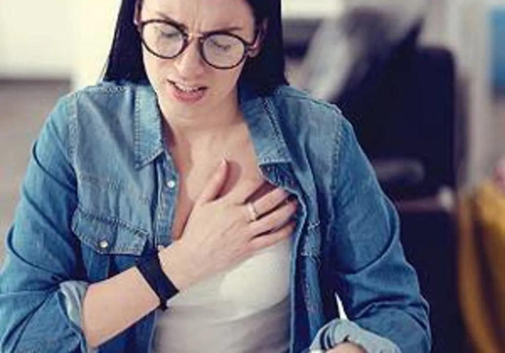 Why do women have to wait longer for help when having a heart attack? 