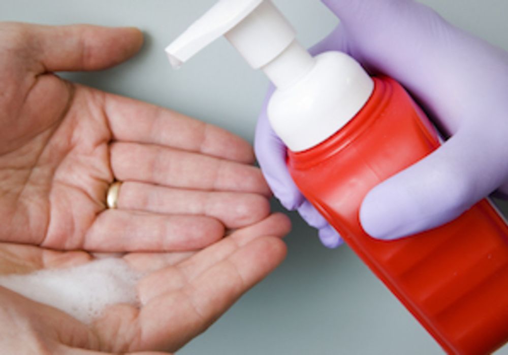 3-step 15sec hand-rubs reduce infection &amp; improve hygiene compliance 