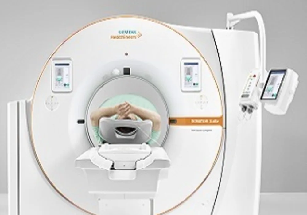The very large 82 cm gantry of Somatom X.cite and its pleasant lighting offer a high level of comfort for the patients. Removable tablets &ndash; attached to the scanner using magnets &ndash; can be used to perform the scan.