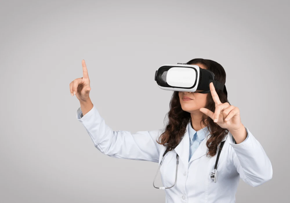 Evaluating VR/AR Headsets for Diagnostic Imaging: A Diverticulitis Study