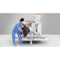The remote-controlled LUMINOS Lotus Max system offers tremendous versatility in clinical examinations, as it combines radiographic and fluoroscopic imaging with orthopedic studies as long leg or spinal examinations and basic interventions.