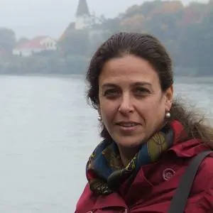 Sharon Einav