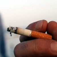 smoking increases risk of lung cancer