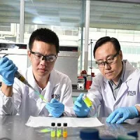 Prof Liu Xiaogang (right) and Dr Chen Qiushui (left) developed perovskite nanocrystals which, when used as a scintillator material in X-ray imaging, reduce the required radiation dose to deliver higher resolution imaging.