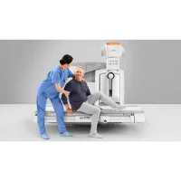 The remote-controlled LUMINOS Lotus Max system offers tremendous versatility in clinical examinations, as it combines radiographic and fluoroscopic imaging with orthopedic studies as long leg or spinal examinations and basic interventions.