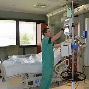 Predicting Survival, Functional Outcomes after ICU Admission Predicting Survival, Functional Outcomes after ICU Admission