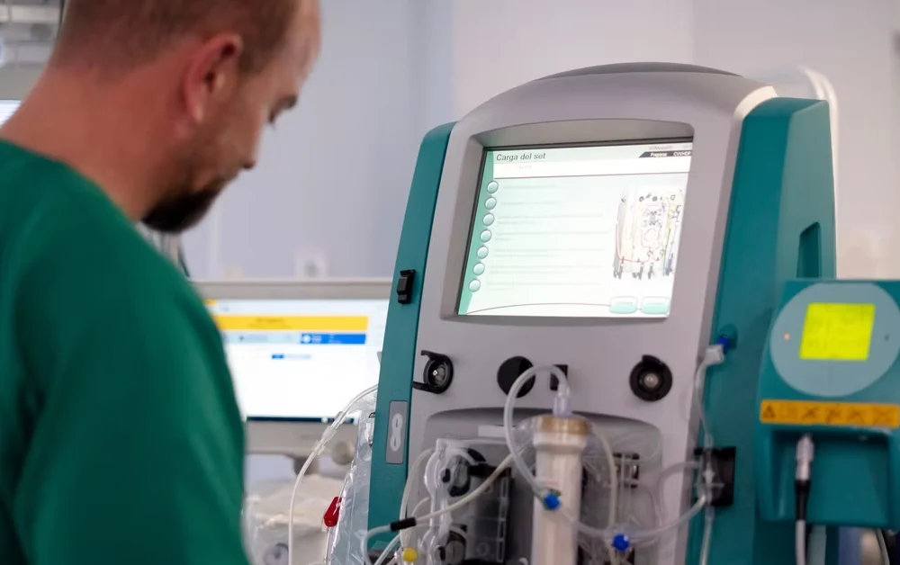 Six Phases of Prolonged Veno-Venous Extracorporeal Membrane Oxygenator Support