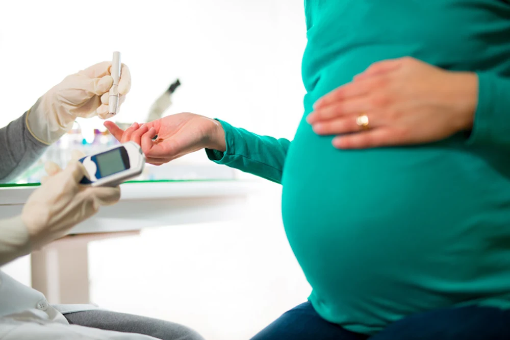 Cardiovascular Health Among Offspring in Early Adulthood