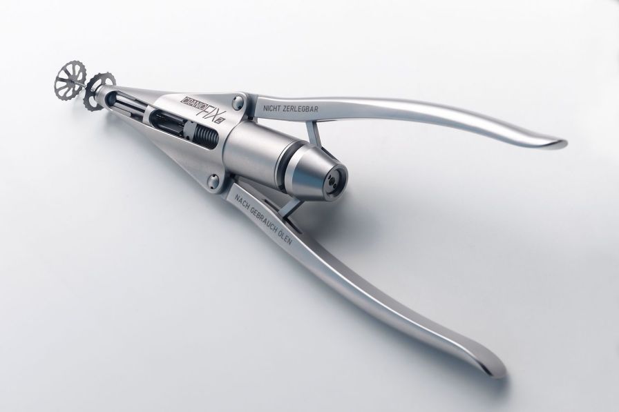 Health Management and Leadership Portal Skull surgery clamp CranioFix