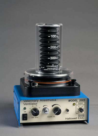 Electro-pneumatic ventilator / anesthesia / veterinary Model 2002 Hallowell EMC Electro-pneumatic ventilator / anesthesia / veterinary Model 2002 Hallowell EMC