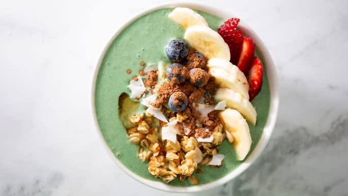 spirulina-smoothie-bowl.jpg