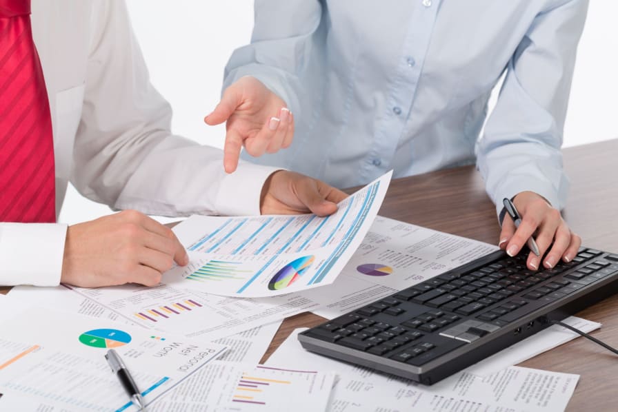 5 Signs That It Might Be Time To Hire An Accountant | Heartland Accounting