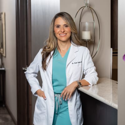 photo of Paola Suglio, DDS