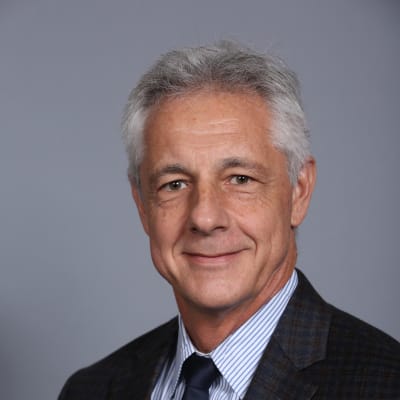 photo of Bruce Knecht, DMD