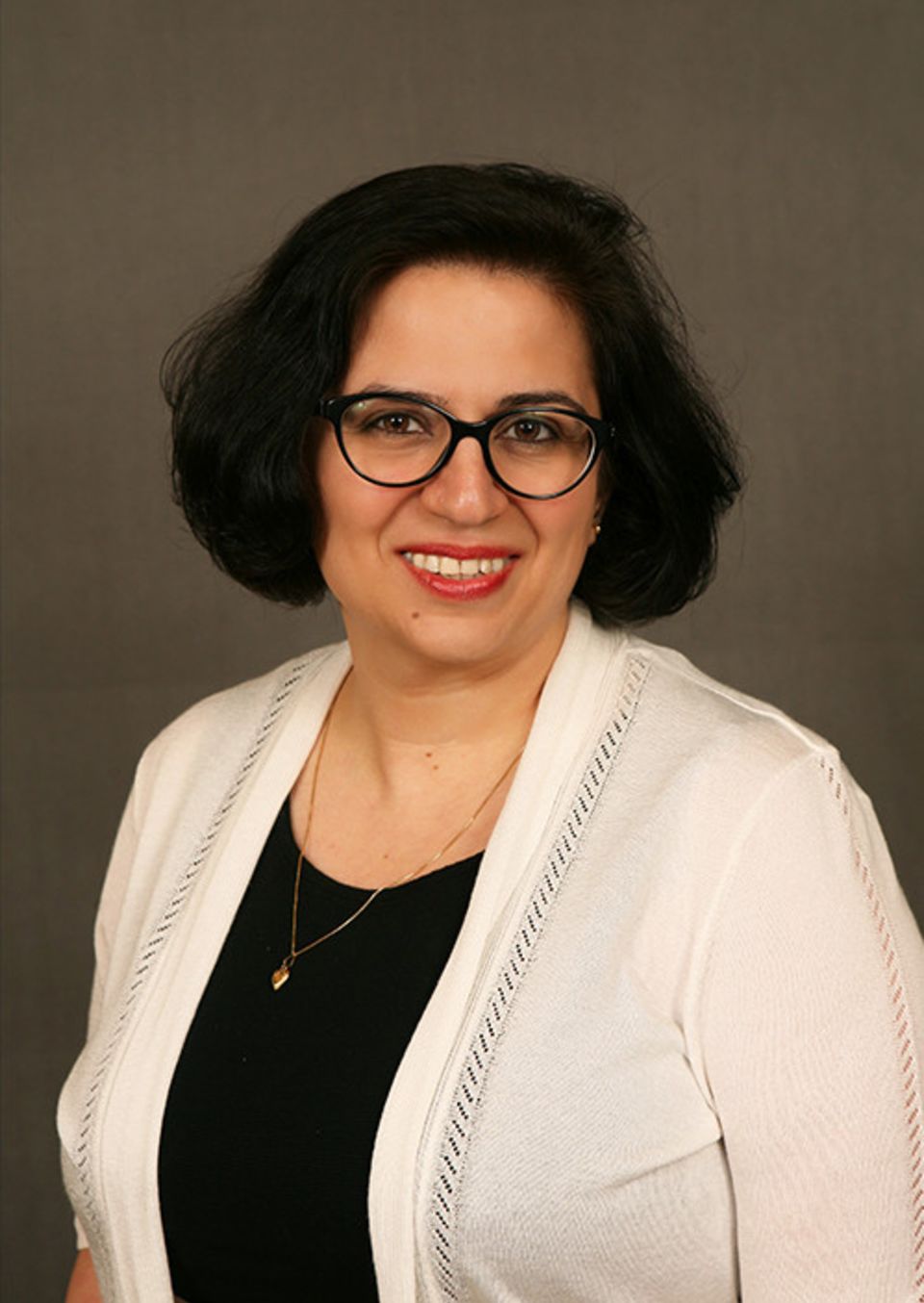 Behnaz Mahmoudi, DDS