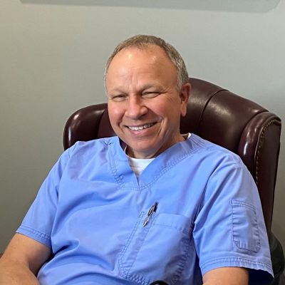 Richard R Nowakowski, DDS