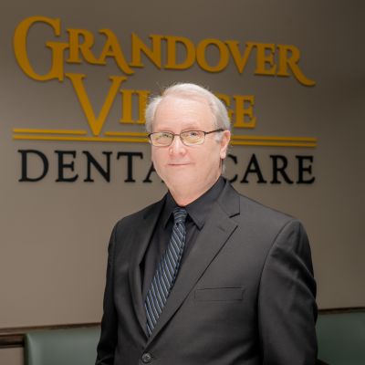 Ronald M Cox, DDS