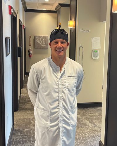 Travis S Neuenhaus, DDS