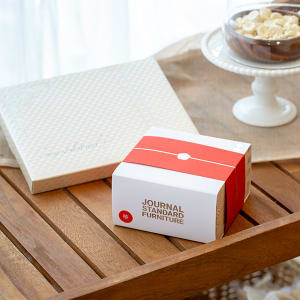 ジャーナルスタンダードファニチャー カタログギフト（椿）＋キラキラHAPPYBOX電報プレシャスホワイト