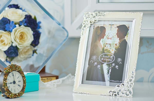 メタルフォトフレーム＋キラキラHAPPYBOX電報プレシャスホワイト