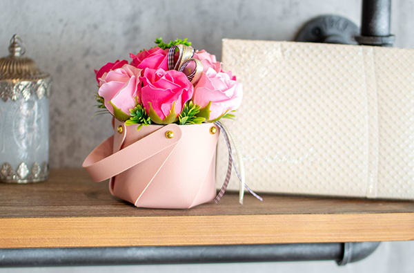 ソープフラワー クレール（ディープピンク）＋キラキラHAPPYBOX電報プレシャスホワイト