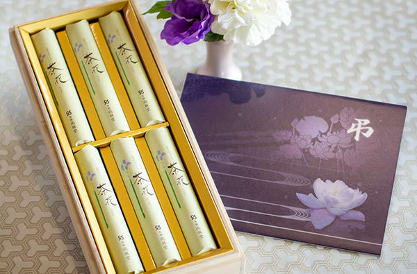 お悔やみ電報 蓮 少煙のお線香（桐箱入り）お供えセット