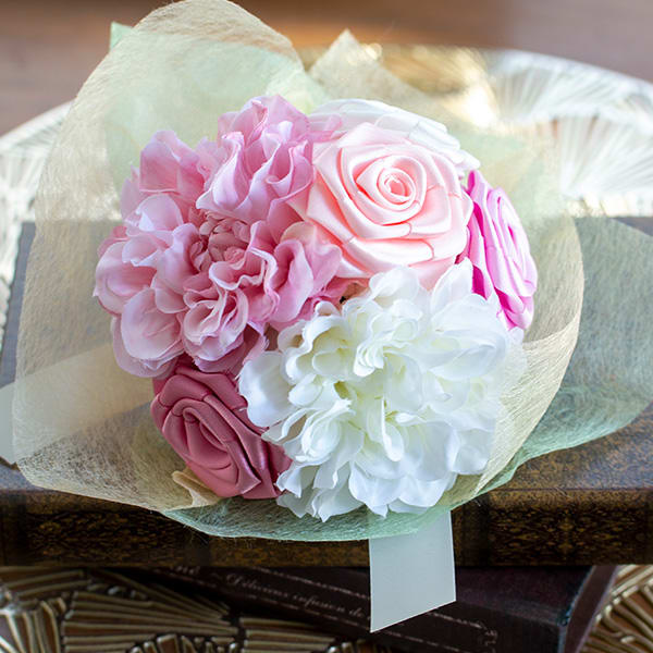 〈RIBBON LOVERS〉リボンローズブーケ(ピンク)＋キラキラHAPPYBOX電報プレシャスホワイト