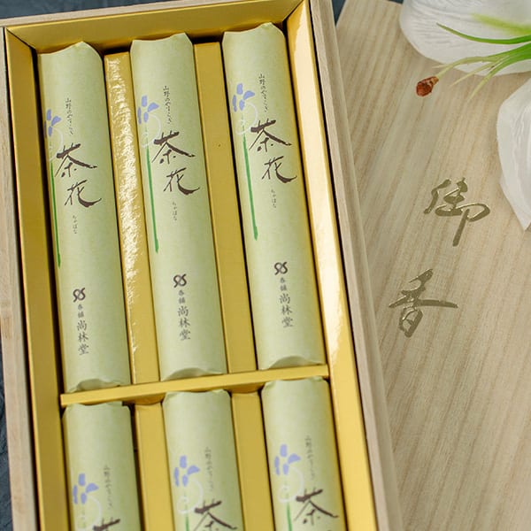 お悔やみ電報 蓮 少煙のお線香（桐箱入り）お供えセット