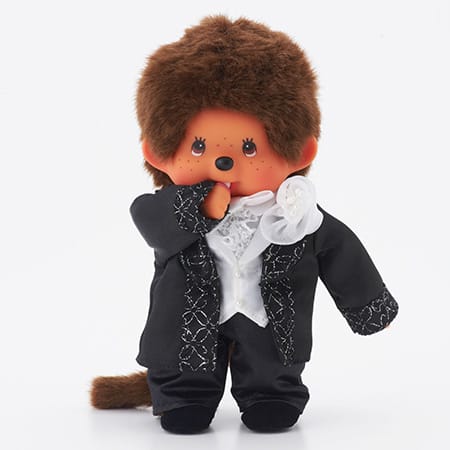 ウェディングドレス姿が愛らしい