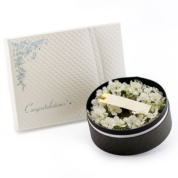 アートフラワー フラワーリースボックス（ホワイト）＋キラキラHAPPYBOX電報プレシャスホワイト