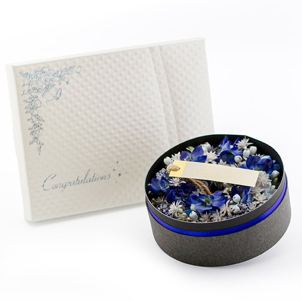 アートフラワー フラワーリースボックス（ラベンダー）＋キラキラHAPPYBOX電報プレシャスホワイト