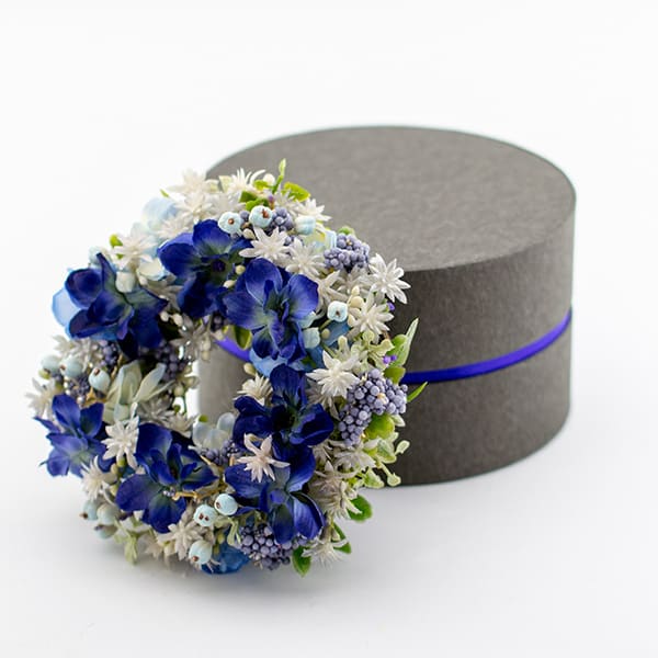 アートフラワー フラワーリースボックス（ラベンダー）＋キラキラHAPPYBOX電報プレシャスホワイト