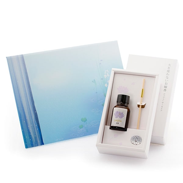 内容物：アロマオイル15ml、リードスティック1本、香立入