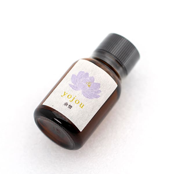 内容物：アロマオイル15ml、リードスティック1本、香立入