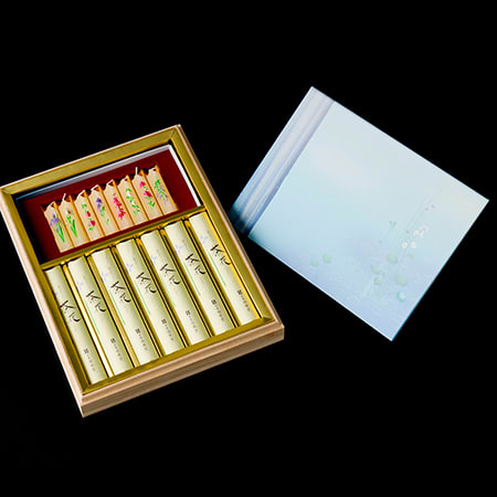 お悔やみ電報 うたかた 少煙のお線香（桐箱入り）とろうそくのお供えセット