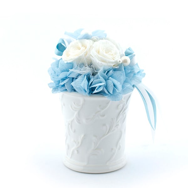 サムシングブルーをイメージしたプリザーブドフラワー「サムシングブルー」