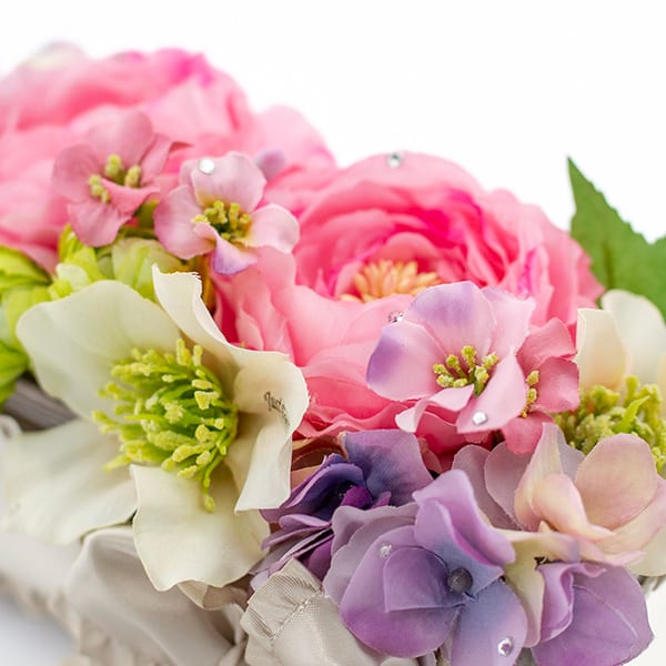 バッグをあけると中から溢れんばかりのフラワーが！