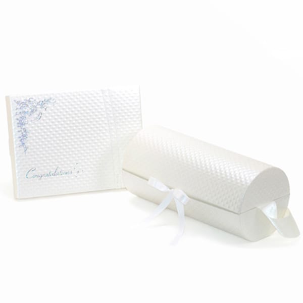 バッグをあけると中から溢れんばかりのフラワーが！